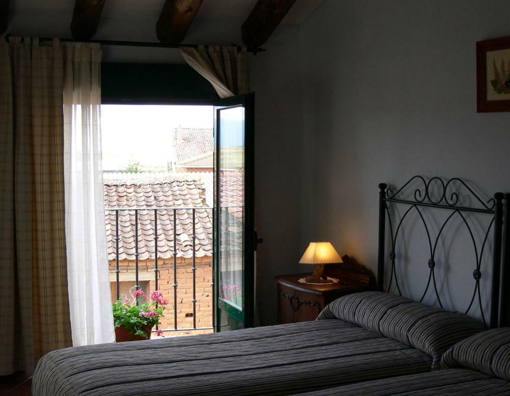 Las Casas De Yaguee, Ayllon Santa Maria de Riaza Экстерьер фото